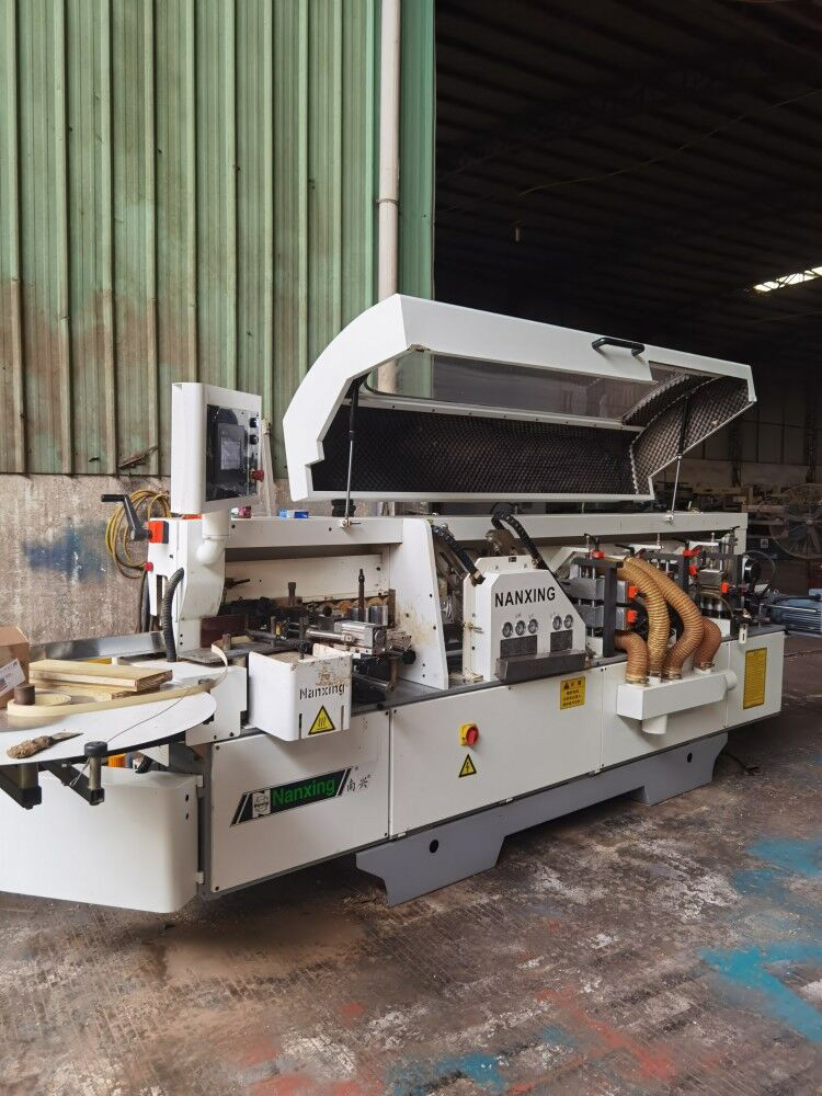 南興全自動封邊機