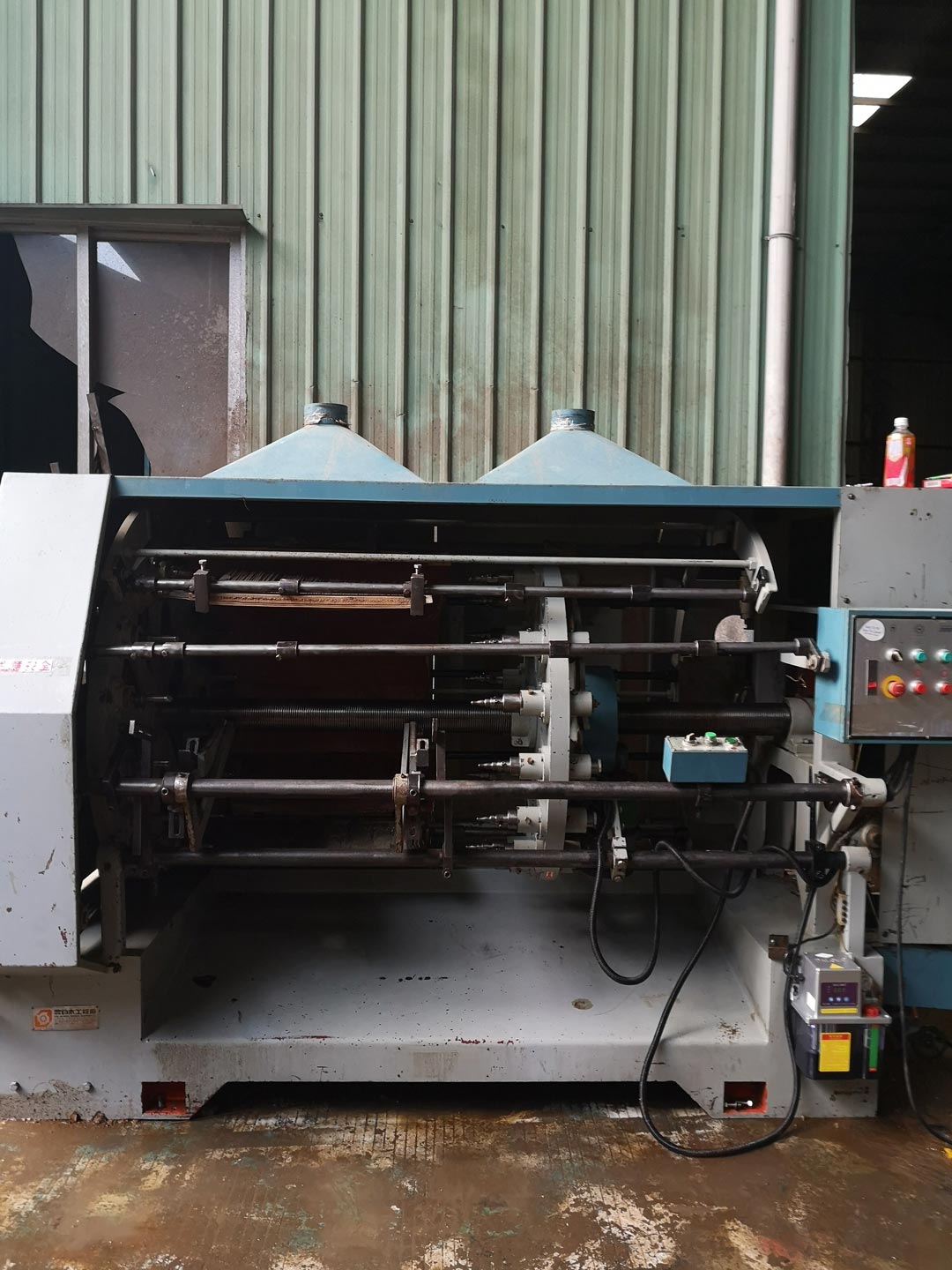 臺灣峻峰車積砂光機(jī)