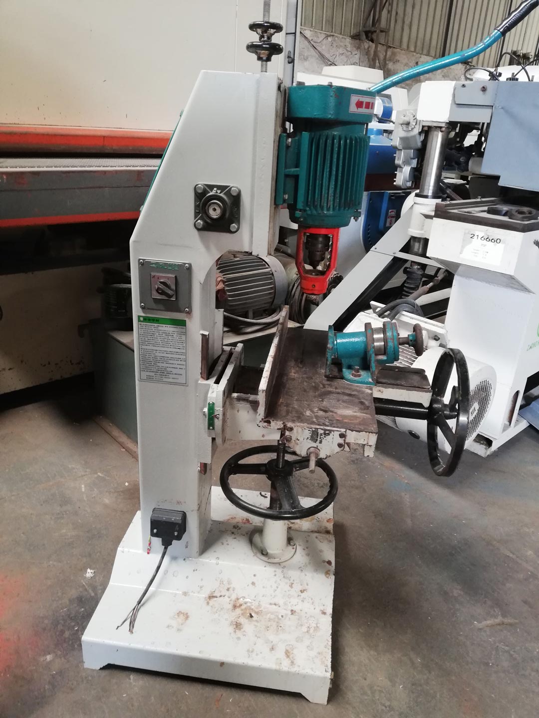 馬氏立式單軸榫槽機