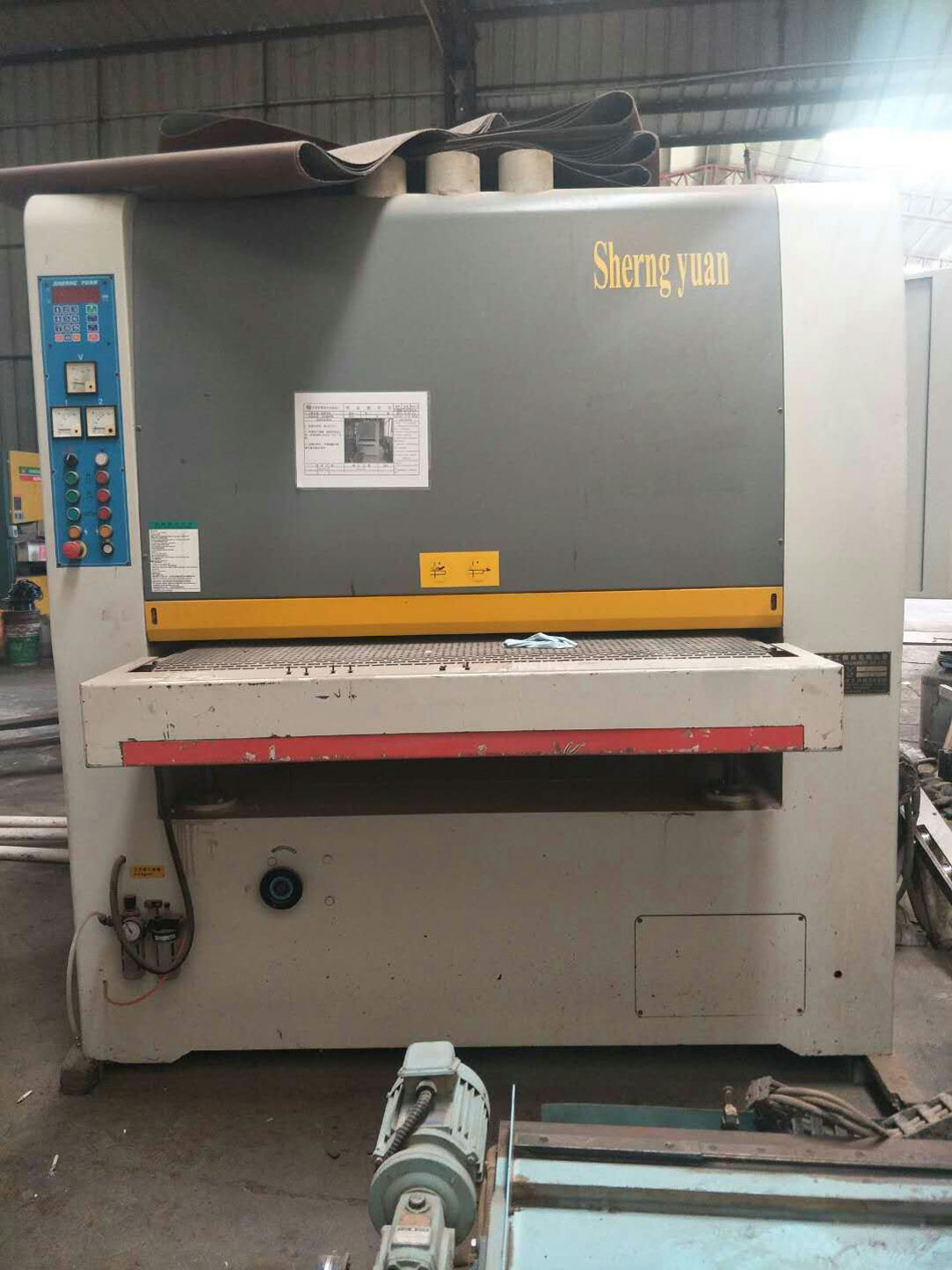 二手臺(tái)灣砂光機(jī)