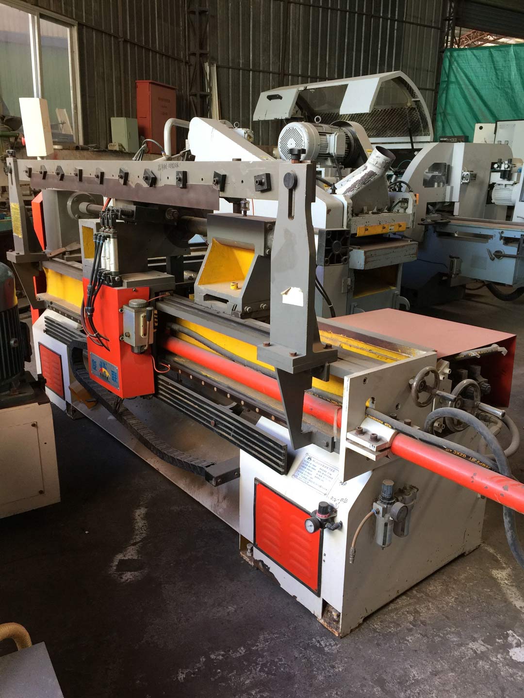 俊聯半自動背刀車床