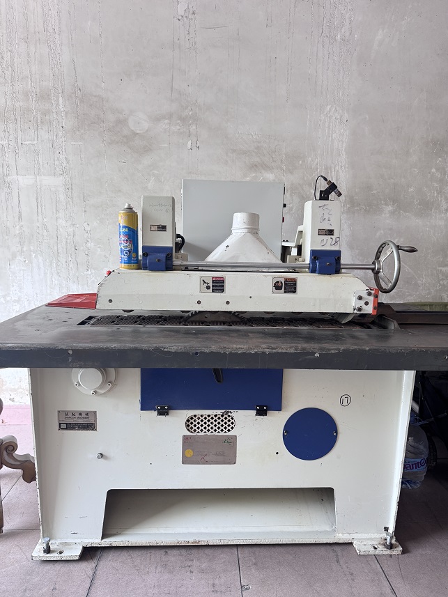 張弛下鋸修邊機